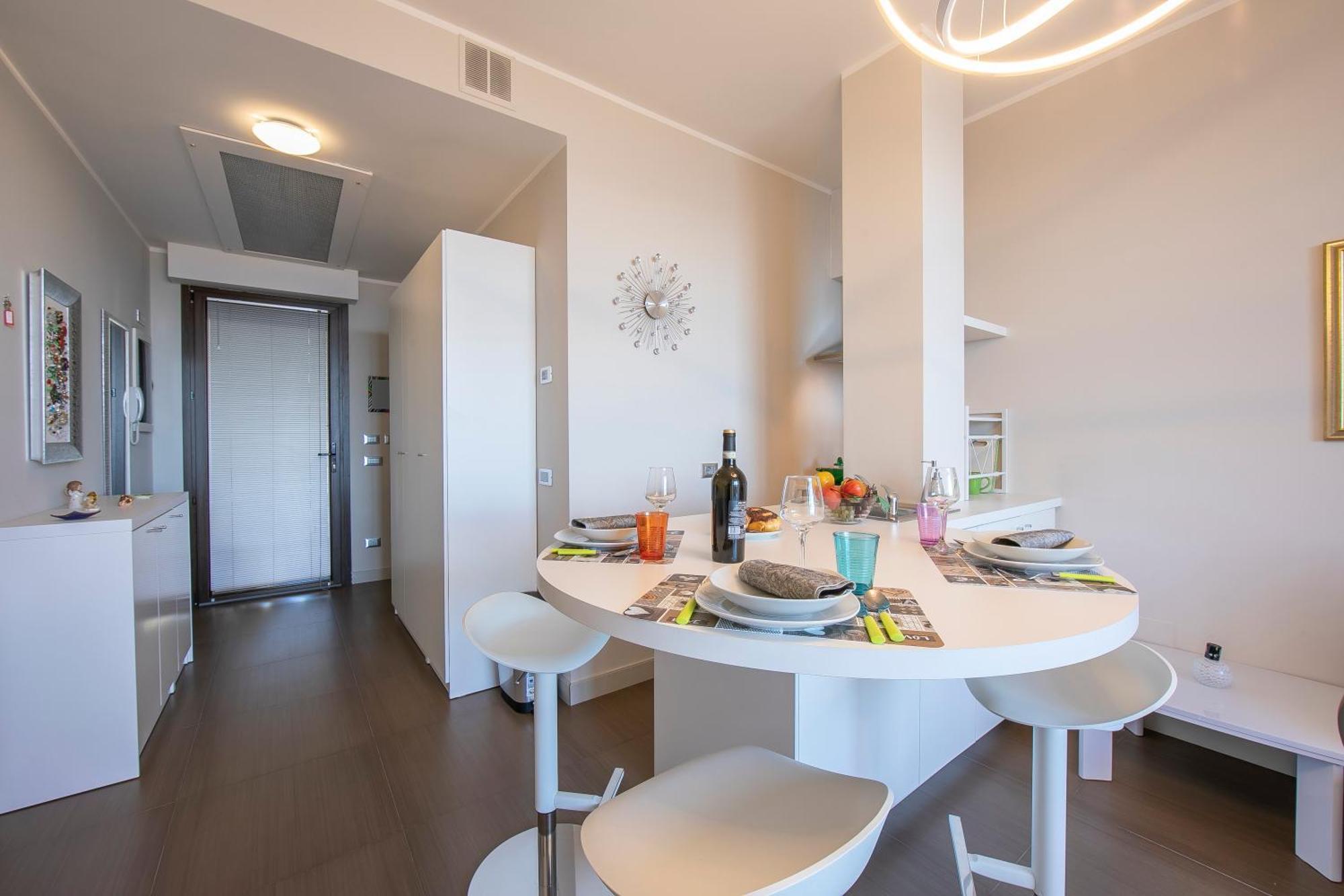 Suite On The Lake - Happy Rentals Meina Eksteriør bilde